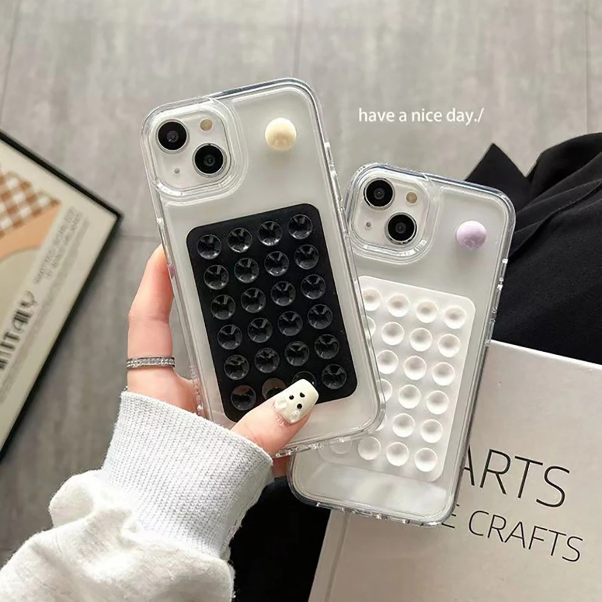 Phone Holder - シリコン製吸盤式スマホホルダー、多機能吸盤式壁掛けスタンド、多機能吸盤式壁掛けスタンド…正方形、滑り止め加工