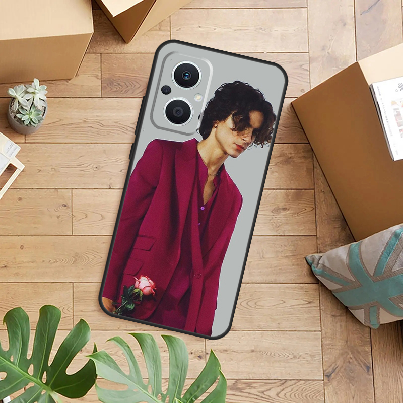 ティモシー・シャラメの写真が入ったOPPO Find X9  - Oppo Find X8 のレビューと価格