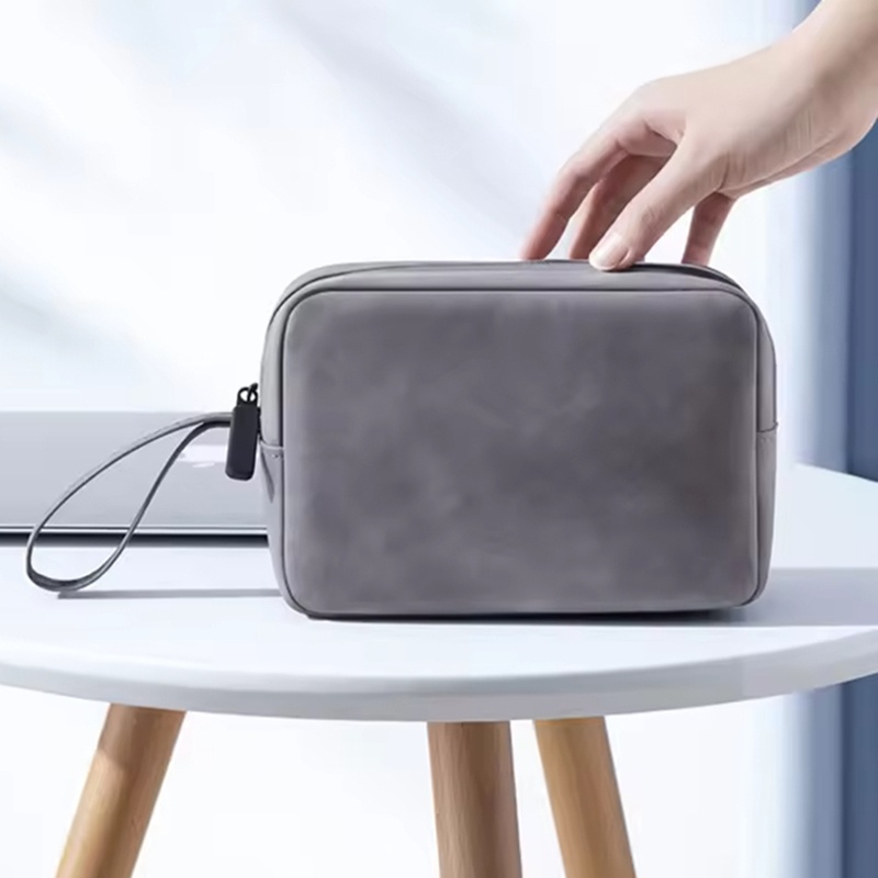 携帯用トラベル収納バッグ。防水・防油加工。モバイルバッテリー - Cable Organizer のレビューと価格